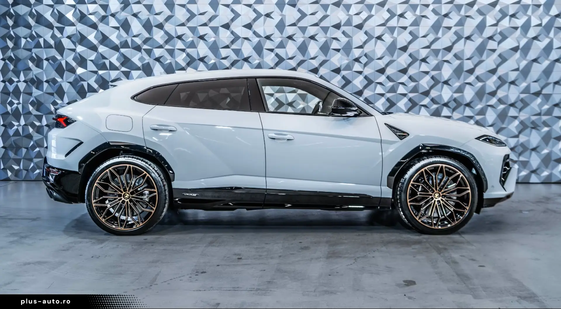 Lamborghini Urus SE BIG Carbon Interieur  B&O3D