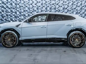 Lamborghini Urus SE BIG Carbon Interieur  B&O3D