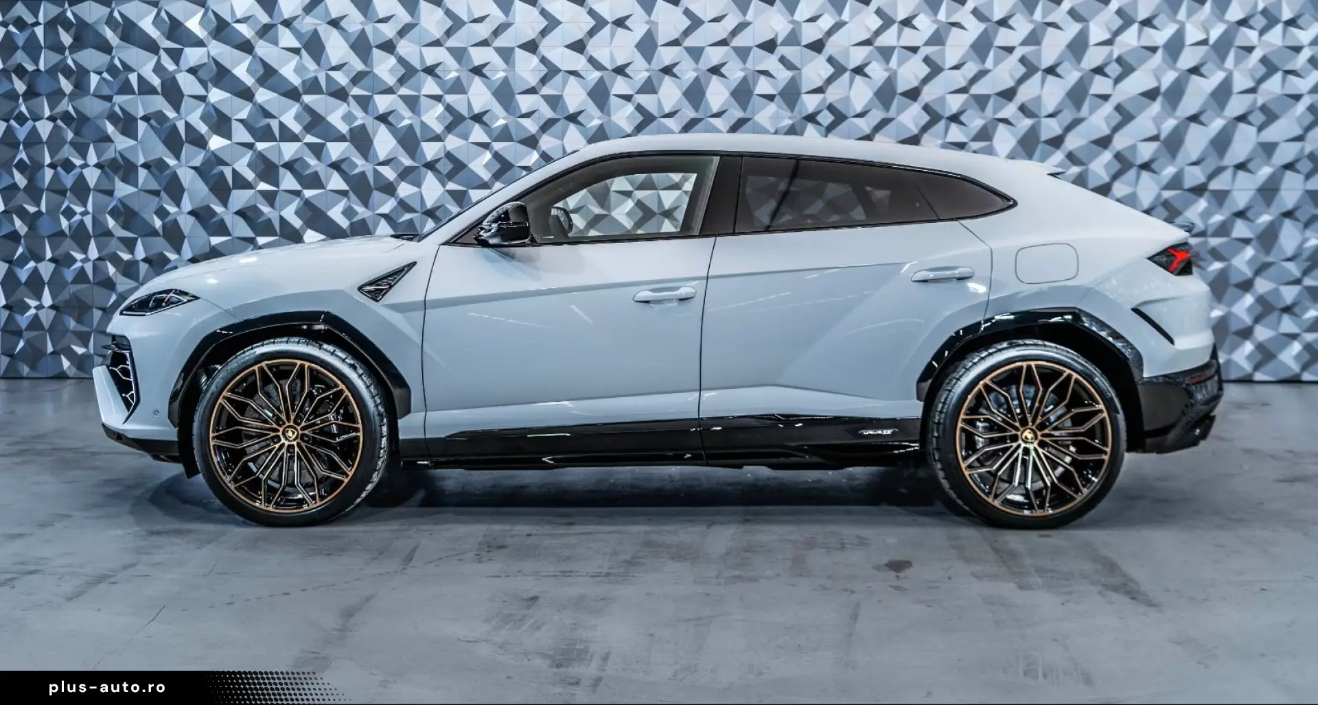 Lamborghini Urus SE BIG Carbon Interieur  B&O3D