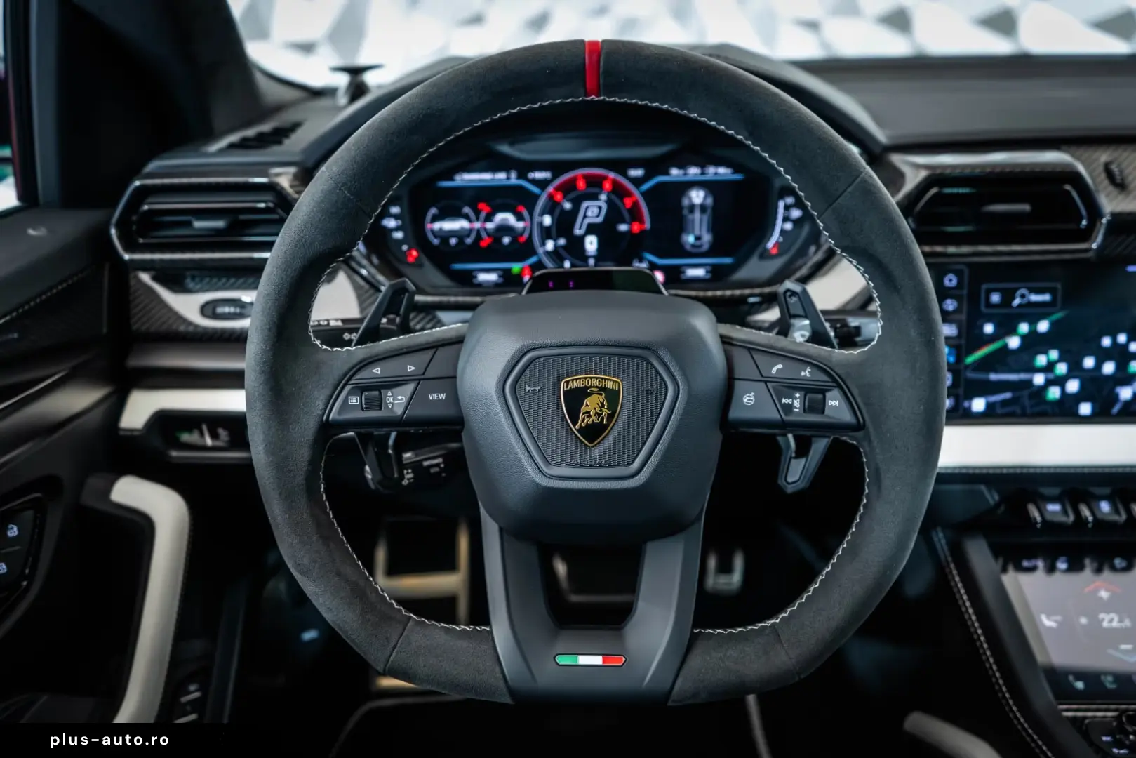 Lamborghini Urus SE BIG Carbon Interieur  B&O3D