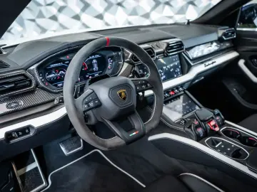 Lamborghini Urus SE BIG Carbon Interieur  B&O3D