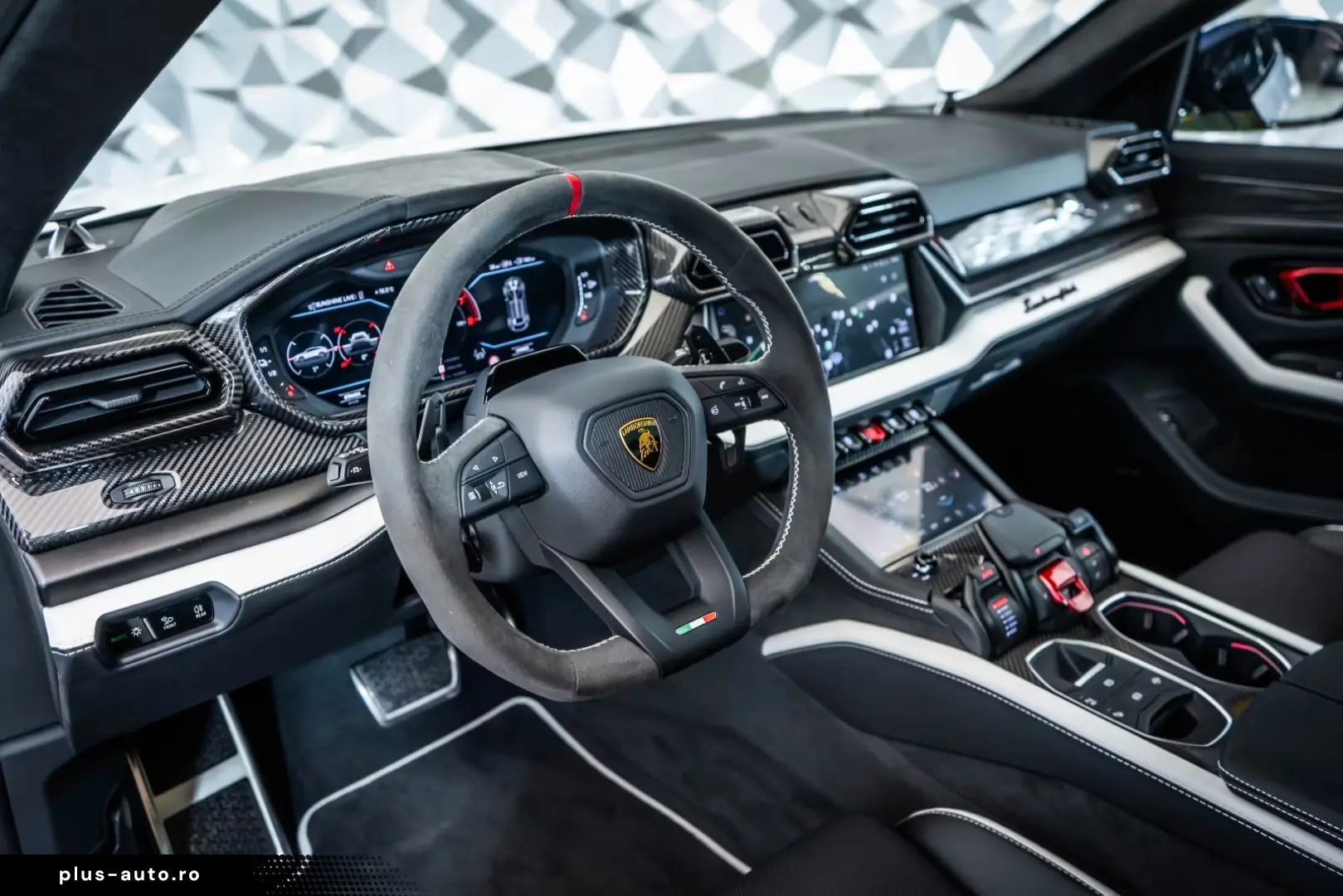 Lamborghini Urus SE BIG Carbon Interieur  B&O3D