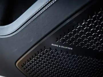 Lamborghini Urus SE BIG Carbon Interieur  B&O3D