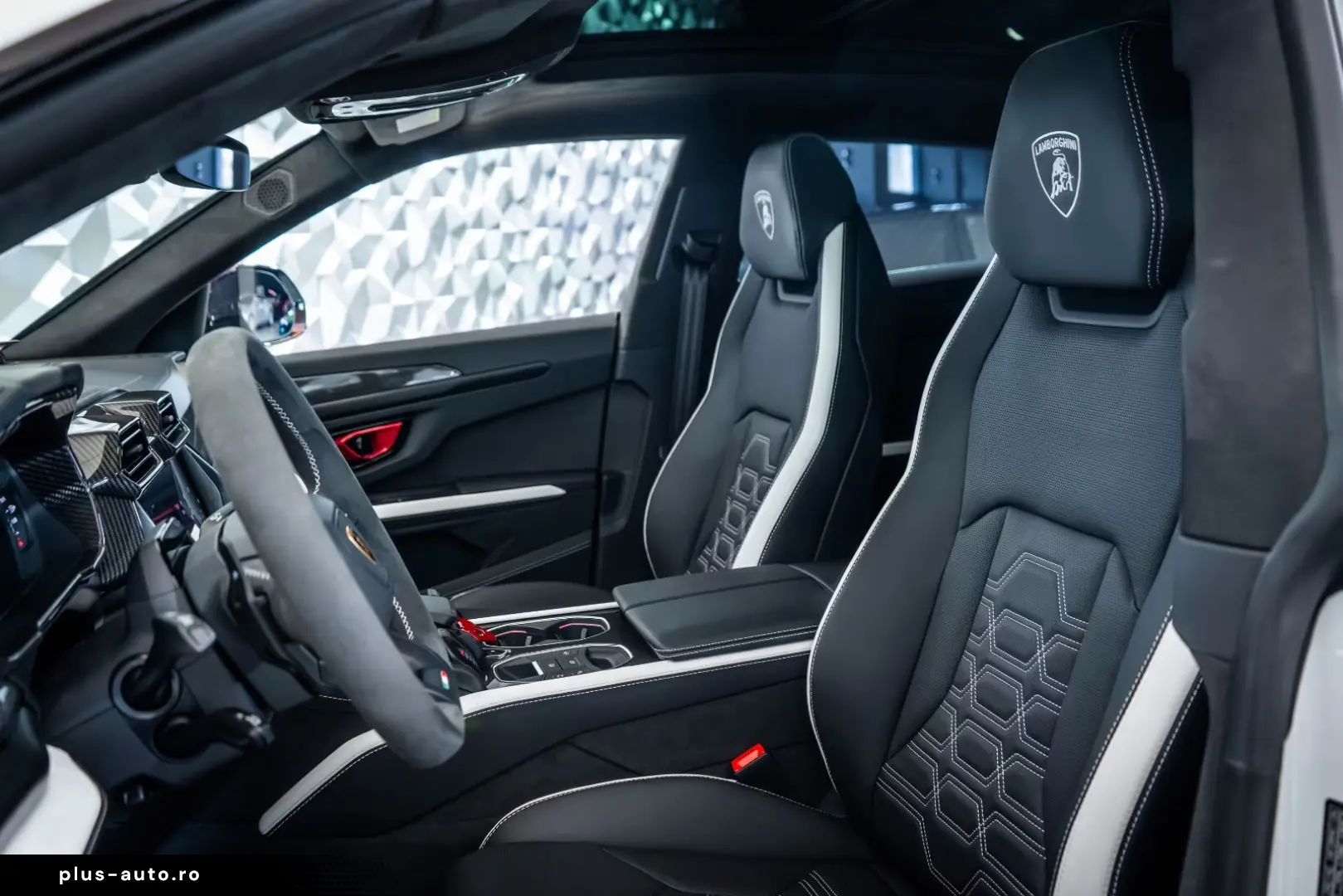 Lamborghini Urus SE BIG Carbon Interieur  B&O3D