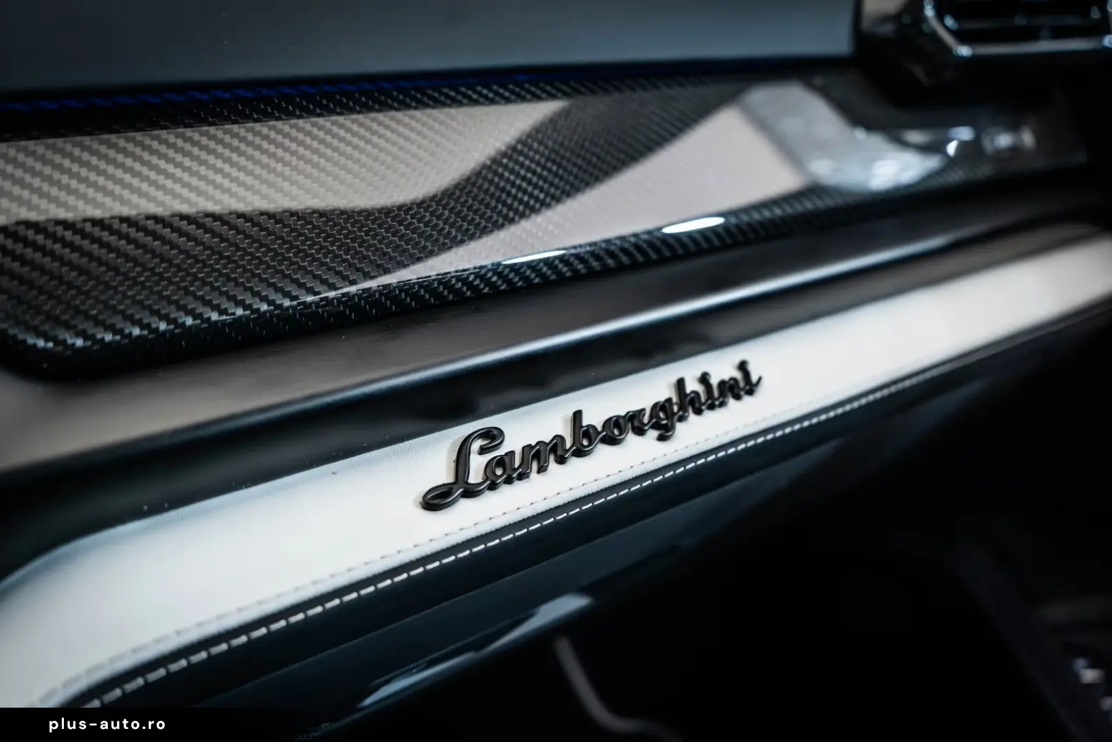 Lamborghini Urus SE BIG Carbon Interieur  B&O3D
