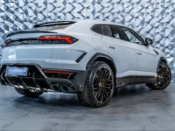 Lamborghini Urus SE BIG Carbon Interieur  B&O3D