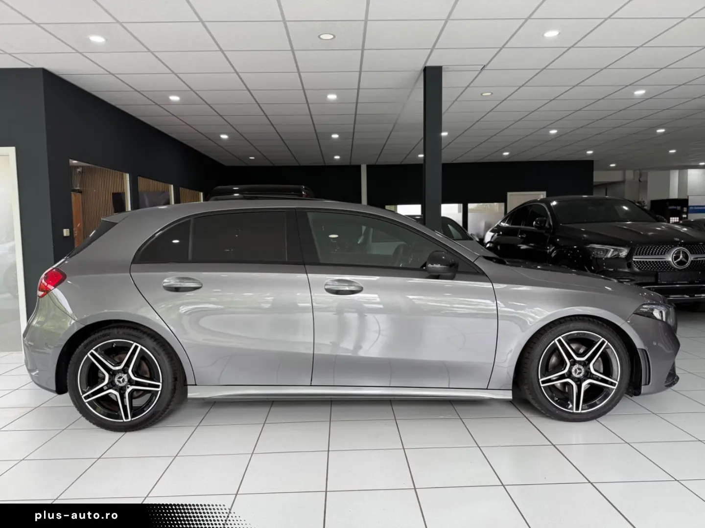 MERCEDES-BENZ A 180d AMG-LINE PANO MEMORY KAMERA KEYLESS