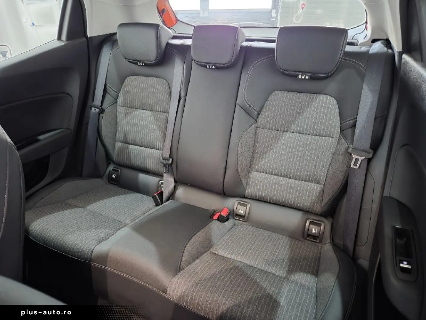 RENAULT CLIO 1.0 TCe 100CP Intens