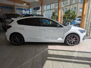 FORD Focus ST 5-trg. 280 PS MATRIX-LED