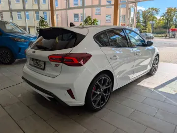 FORD Focus ST 5-trg. 280 PS MATRIX-LED