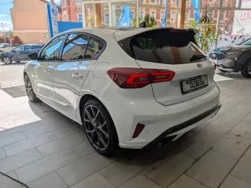 FORD Focus ST 5-trg. 280 PS MATRIX-LED