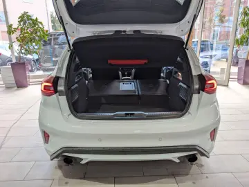 FORD Focus ST 5-trg. 280 PS MATRIX-LED