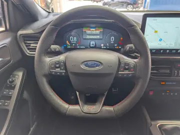 FORD Focus ST 5-trg. 280 PS MATRIX-LED