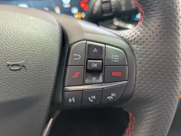 FORD Focus ST 5-trg. 280 PS MATRIX-LED