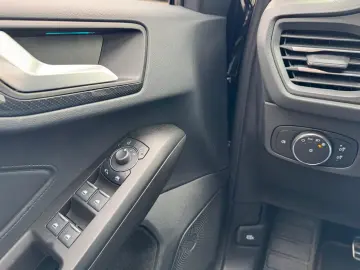 FORD Focus Lim. ST X  Track-Pack Easy-Parking