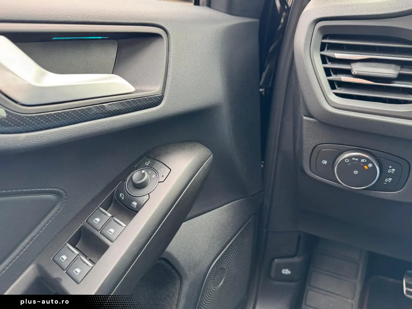 FORD Focus Lim. ST X  Track-Pack Easy-Parking