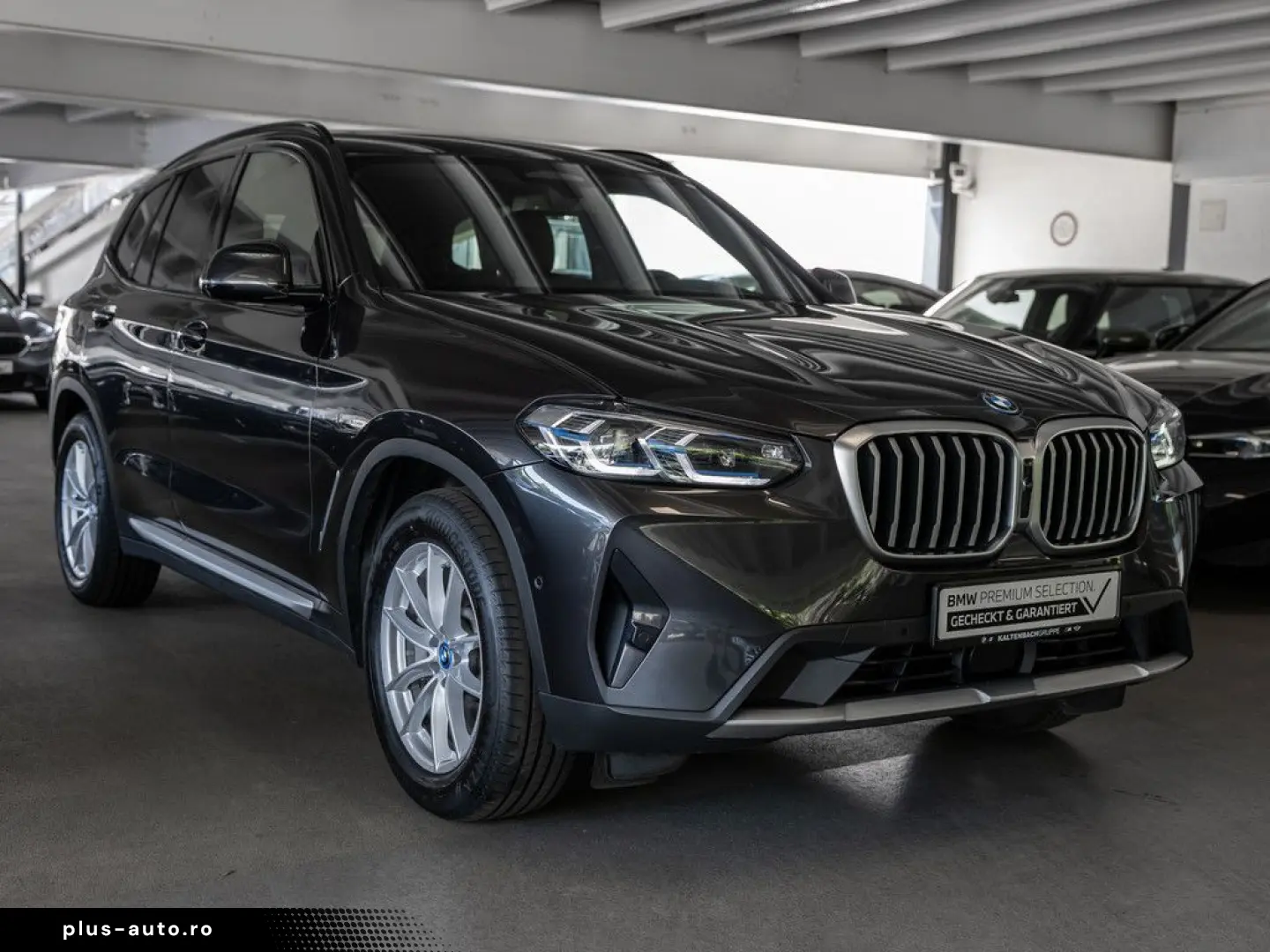 BMW X3 xDrive 30e FACEL. PANO AHK HUD 360  LASER LED