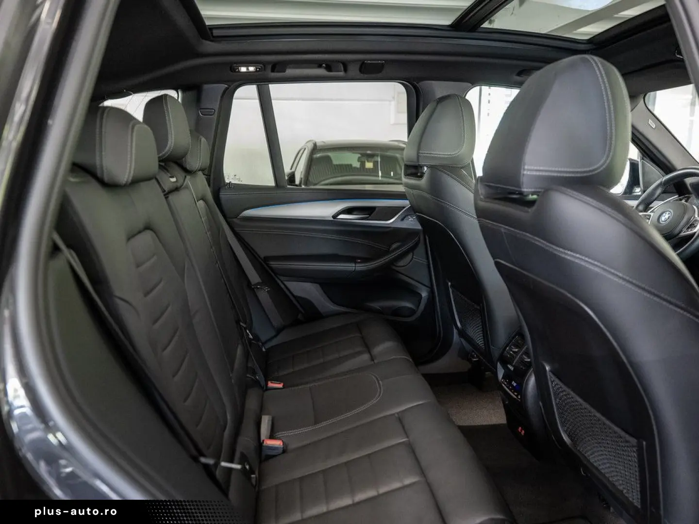 BMW X3 xDrive 30e FACEL. PANO AHK HUD 360  LASER LED