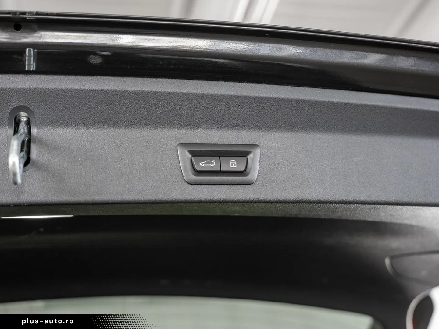 BMW X3 xDrive 30e FACEL. PANO AHK HUD 360  LASER LED