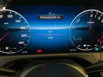 Mercedes-Benz E 300 e  AVANTGARDE DIGITAL LIGHT DISTRO 360