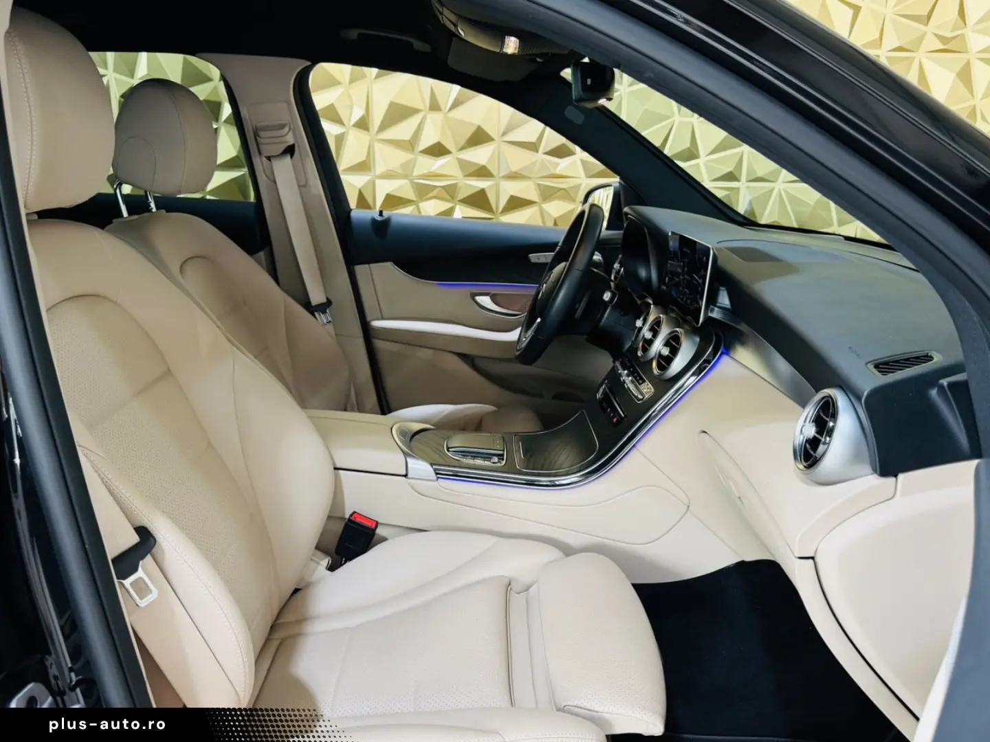 MERCEDES-BENZ GLC 200 4Matic AUTOMATIK NAVI LEDER 1.&hellip;