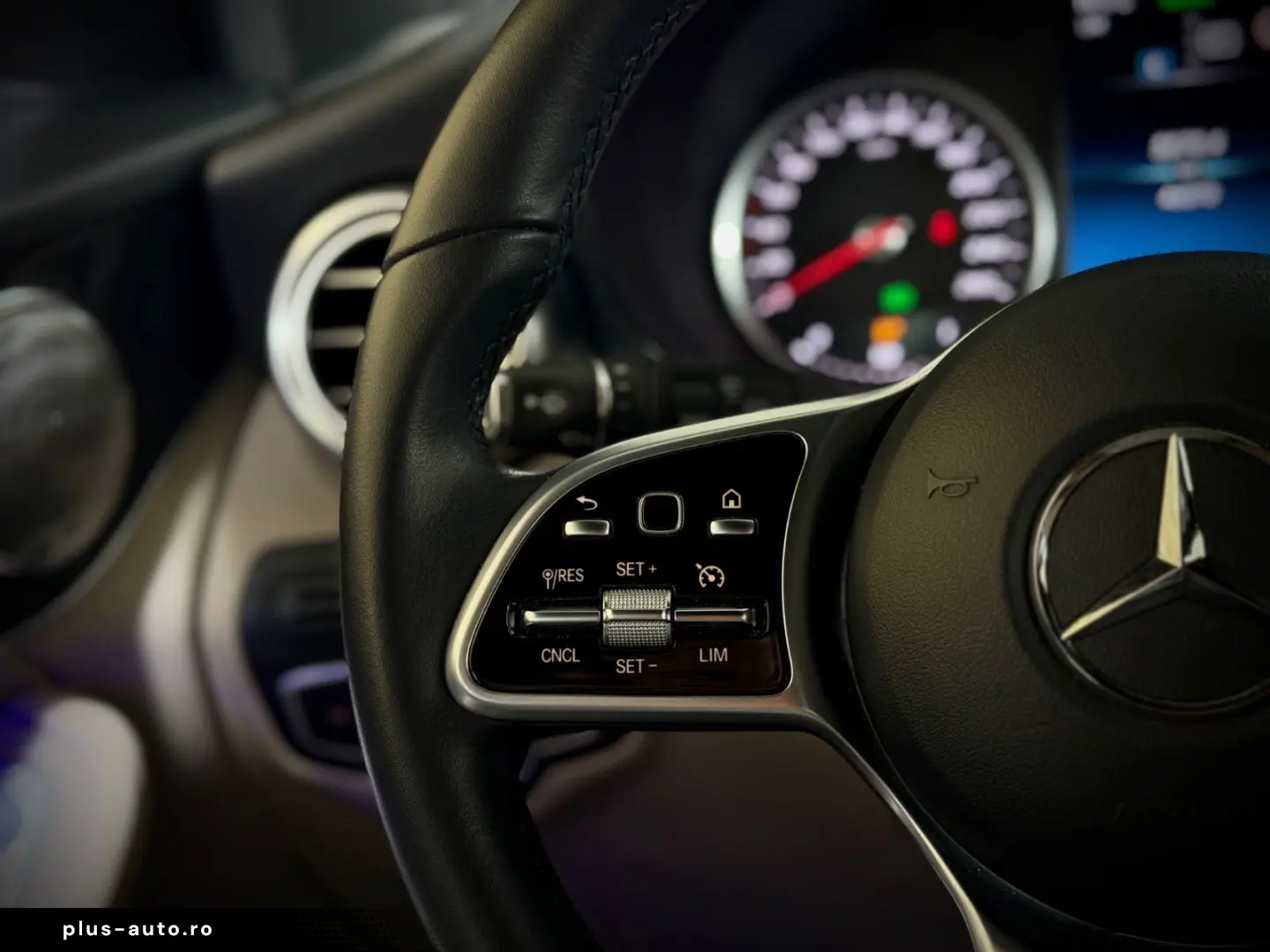 MERCEDES-BENZ GLC 200 4Matic AUTOMATIK NAVI LEDER 1.&hellip;