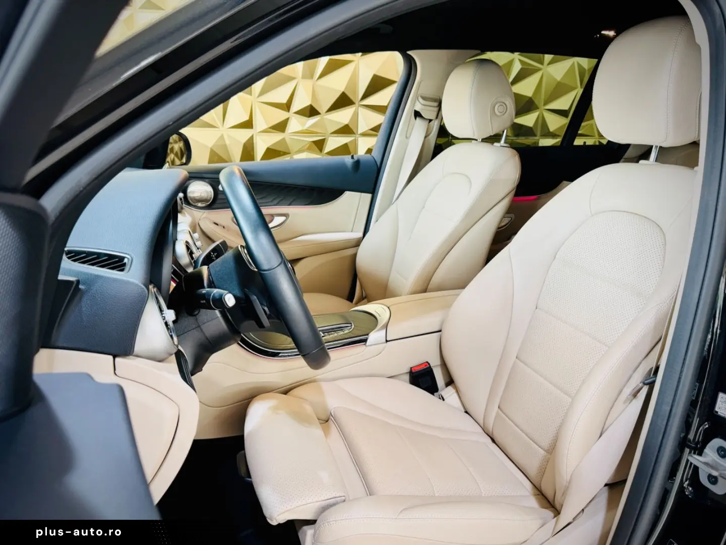 MERCEDES-BENZ GLC 200 4Matic AUTOMATIK NAVI LEDER 1.&hellip;