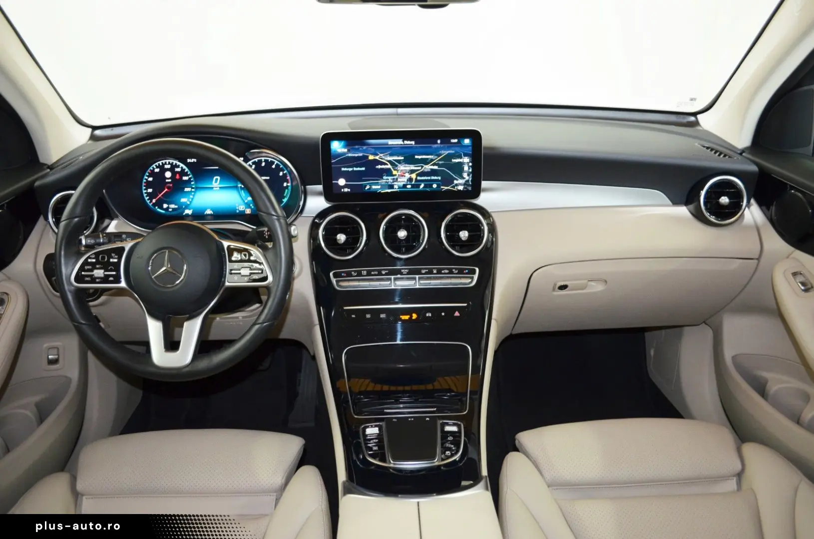 MERCEDES-BENZ GLC 300 DE 4M AIRMATIC DISTR  AHK MASS&hellip;