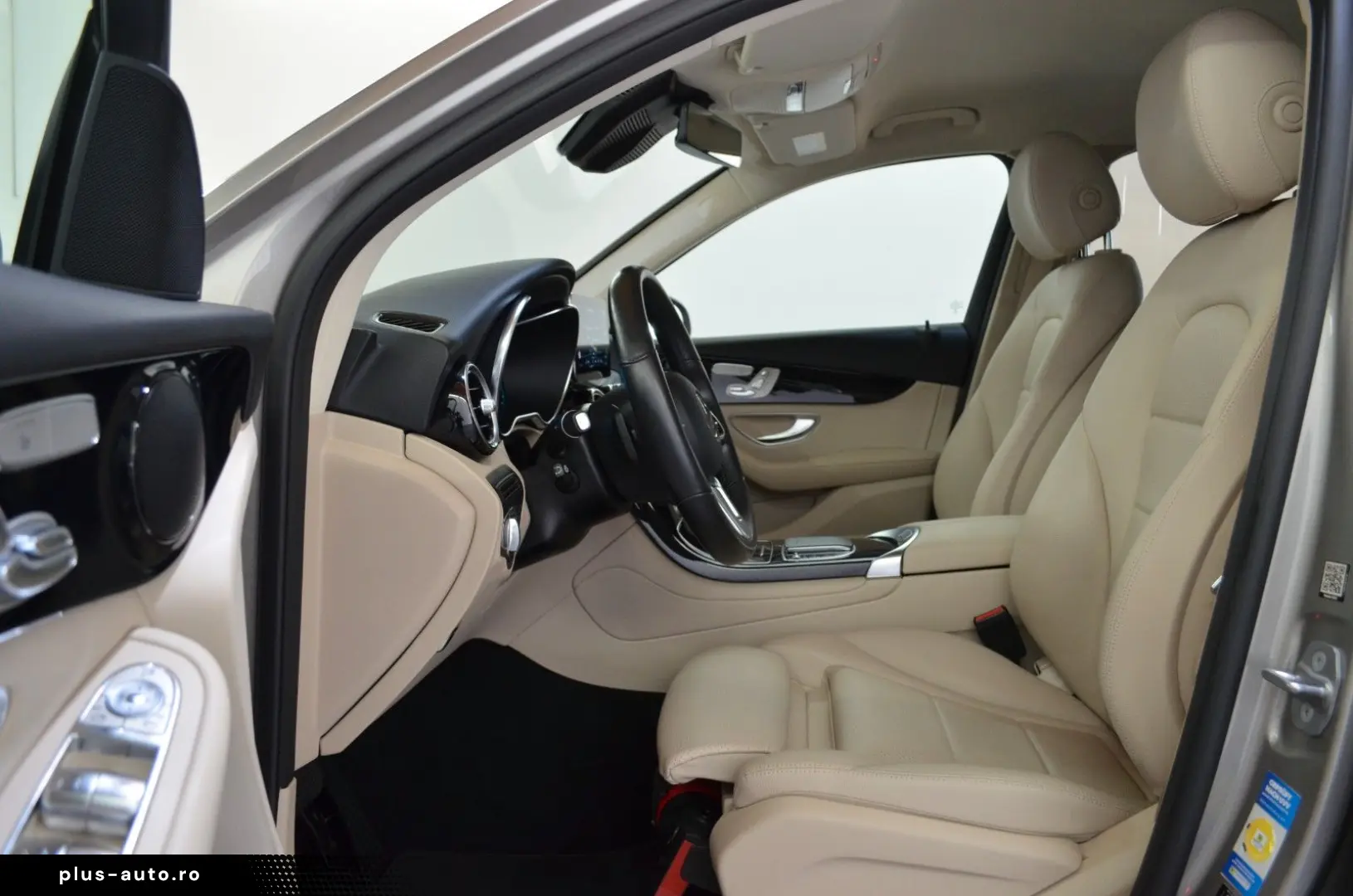 MERCEDES-BENZ GLC 300 DE 4M AIRMATIC DISTR  AHK MASS&hellip;