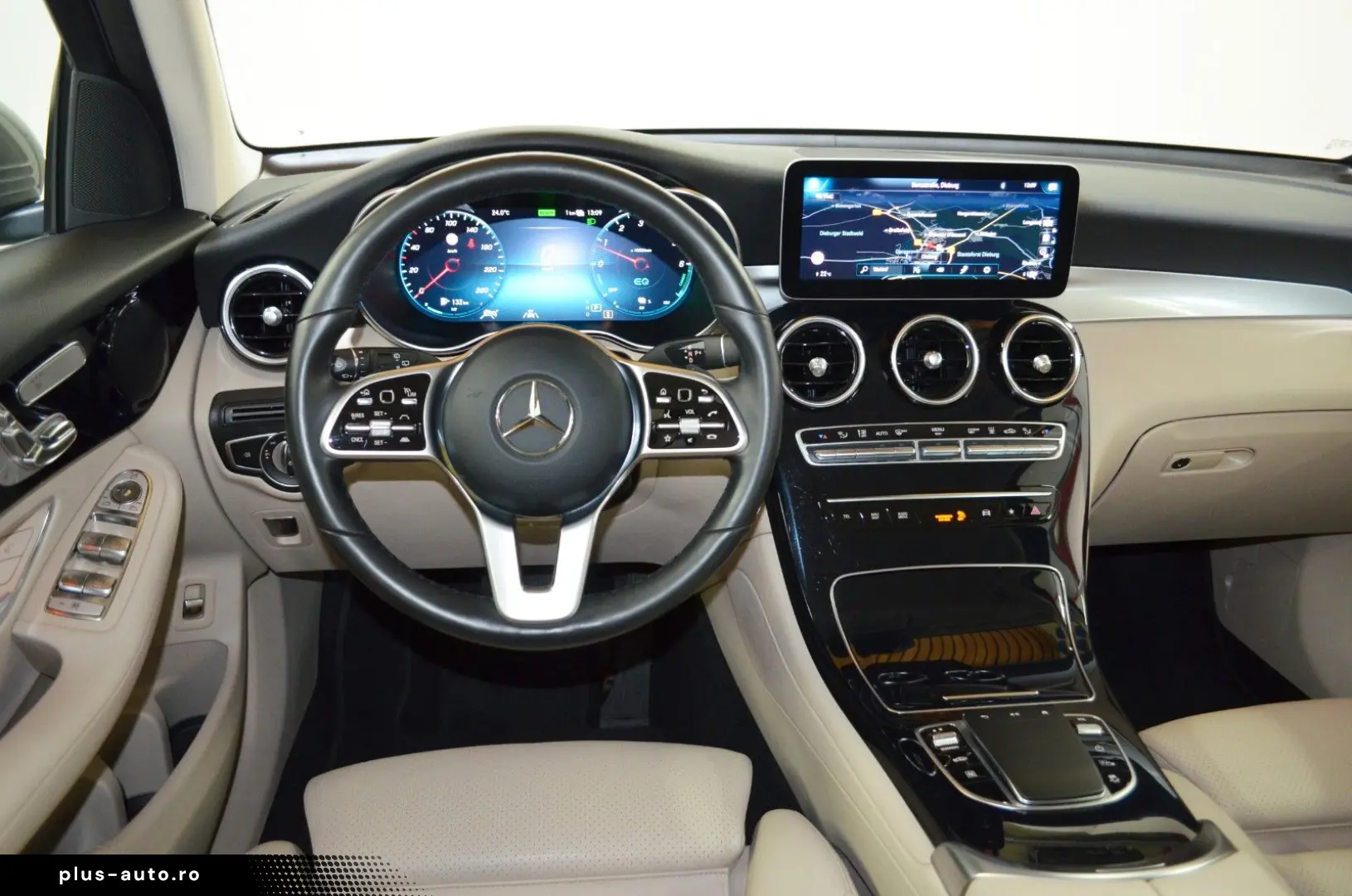 MERCEDES-BENZ GLC 300 DE 4M AIRMATIC DISTR  AHK MASS&hellip;