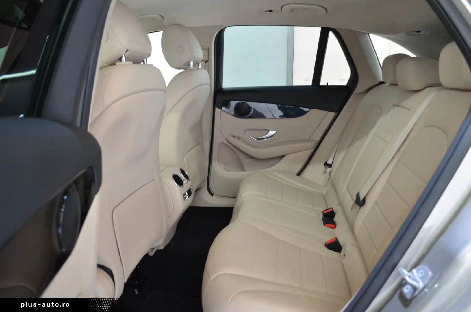 MERCEDES-BENZ GLC 300 DE 4M AIRMATIC DISTR  AHK MASS&hellip;