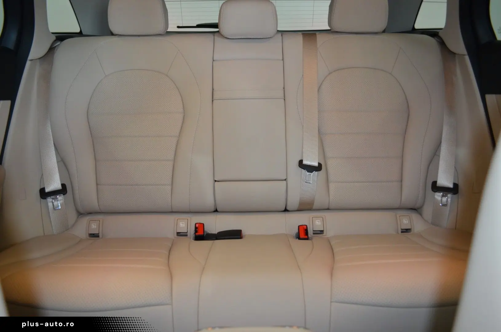 MERCEDES-BENZ GLC 300 DE 4M AIRMATIC DISTR  AHK MASS&hellip;