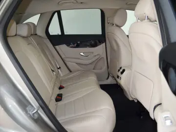 MERCEDES-BENZ GLC 300 DE 4M AIRMATIC DISTR  AHK MASS…