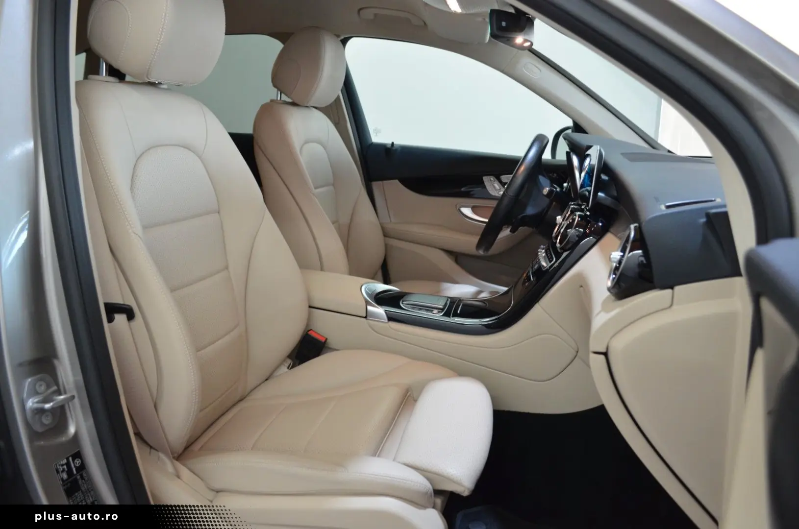MERCEDES-BENZ GLC 300 DE 4M AIRMATIC DISTR  AHK MASS&hellip;