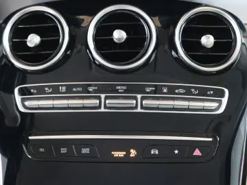 MERCEDES-BENZ GLC 300 DE 4M AIRMATIC DISTR  AHK MASS…