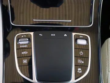 MERCEDES-BENZ GLC 300 DE 4M AIRMATIC DISTR  AHK MASS…