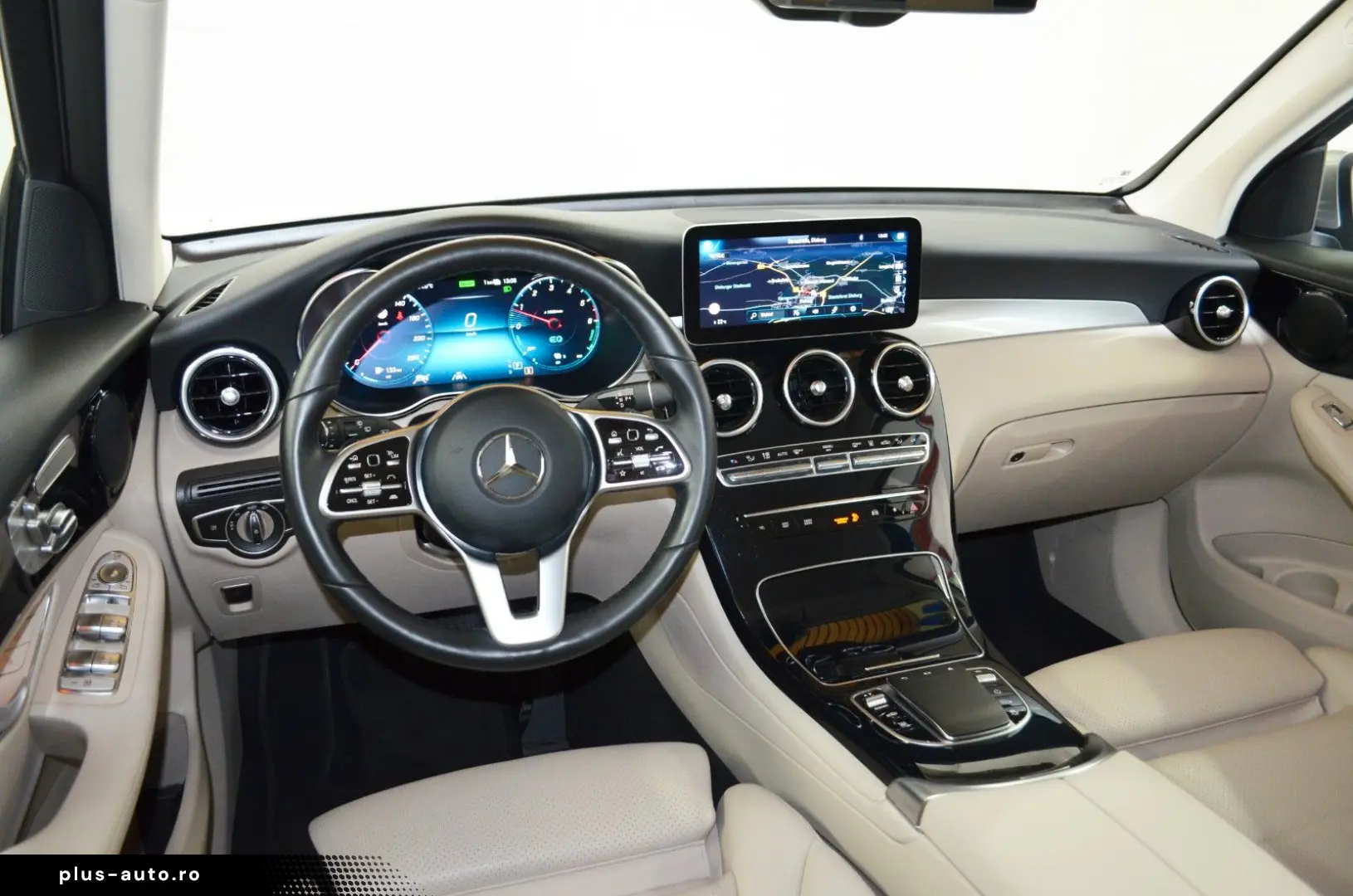 MERCEDES-BENZ GLC 300 DE 4M AIRMATIC DISTR  AHK MASS&hellip;