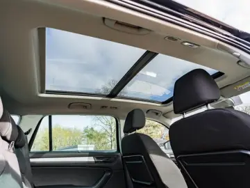 SKODA Kodiaq 2.0 TDI DSG 4x4 Amb.  PANO AHK MATRIX