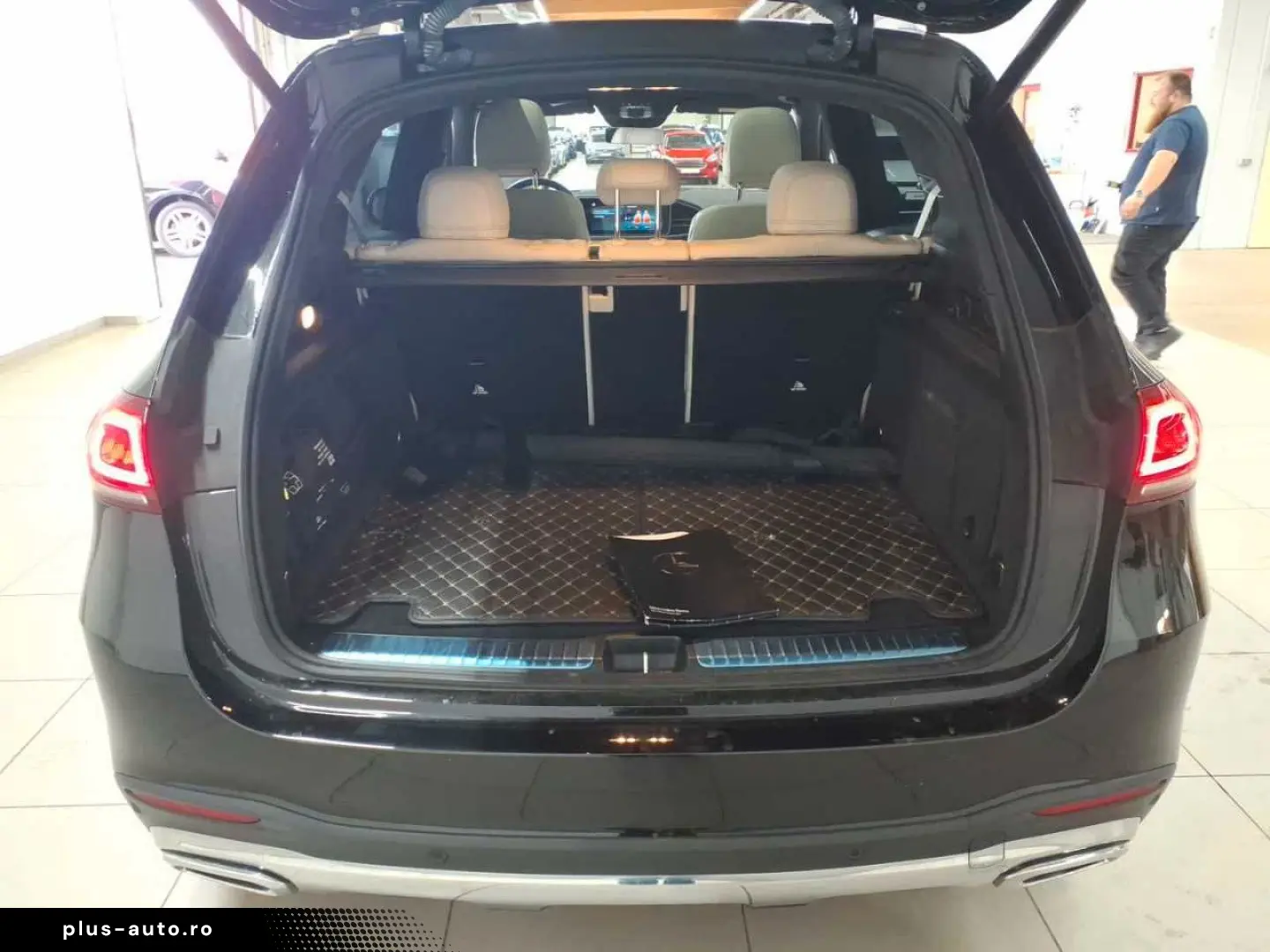 MERCEDES-BENZ GLE 300d-AMG Excl Assi  PANO StHz AHK