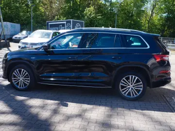 SKODA Kodiaq L&K DSG 4x4 LED PDC 360 Kamera PANO SHZ