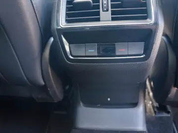 SKODA Kodiaq L&K DSG 4x4 LED PDC 360 Kamera PANO SHZ