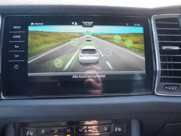 SKODA Kodiaq L&K DSG 4x4 LED PDC 360 Kamera PANO SHZ