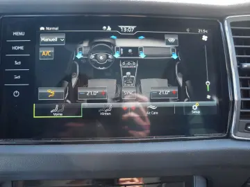 SKODA Kodiaq L&K DSG 4x4 LED PDC 360 Kamera PANO SHZ