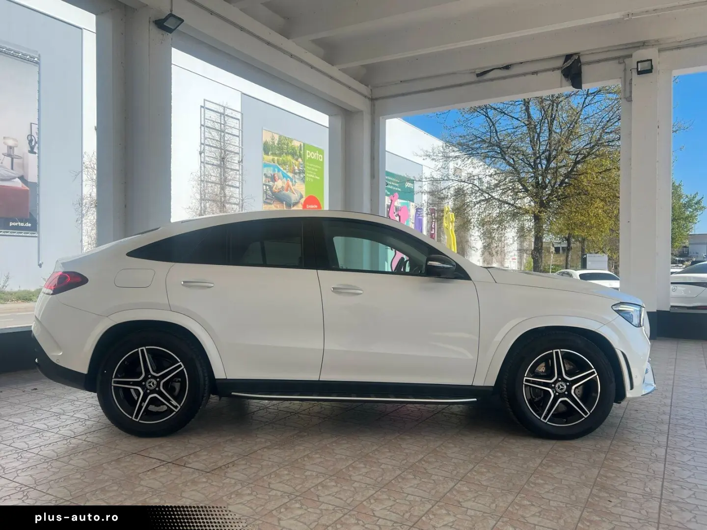 MERCEDES-BENZ GLE 350 d 4M AMG Pano Night Airmatic Burmester
