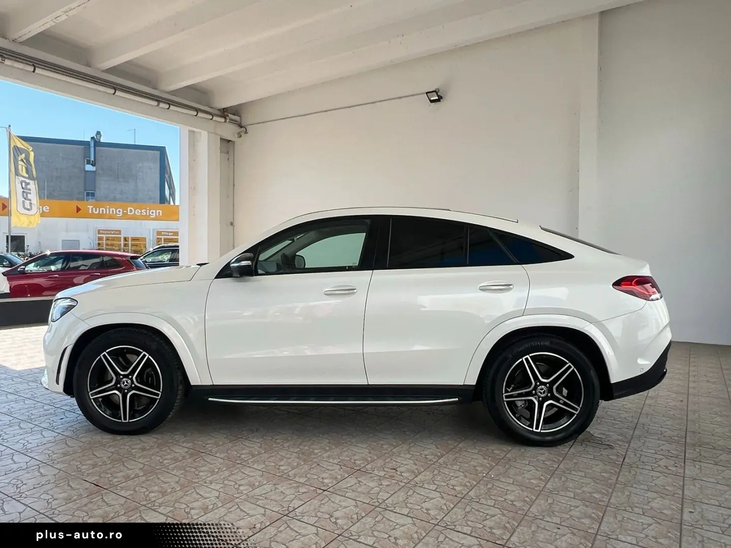 MERCEDES-BENZ GLE 350 d 4M AMG Pano Night Airmatic Burmester