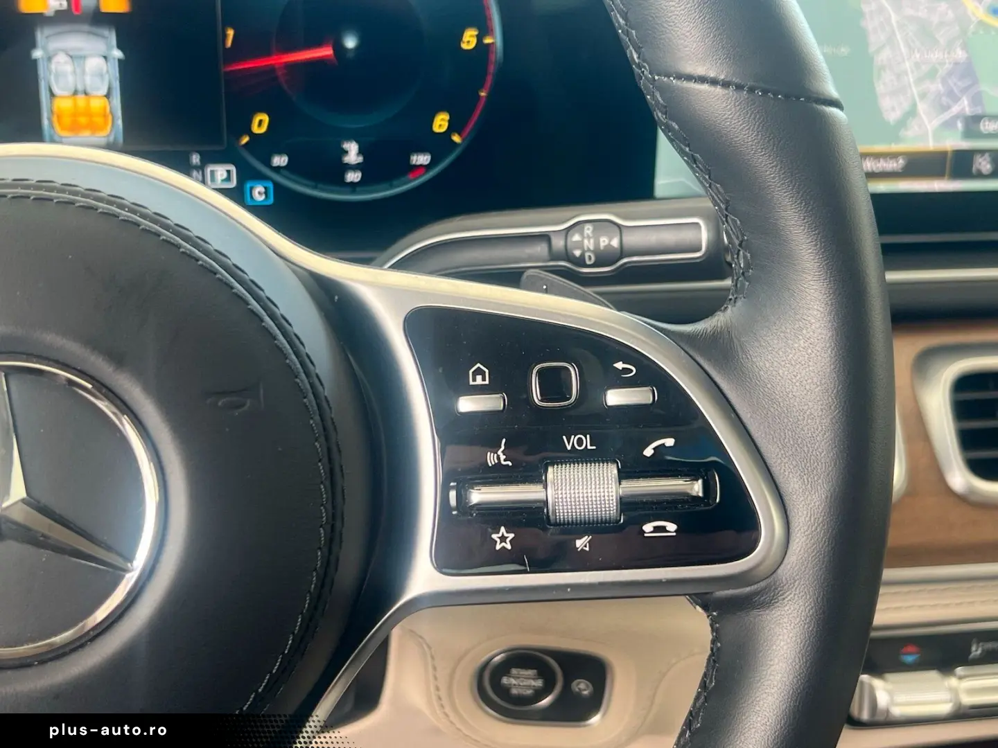 MERCEDES-BENZ GLE 350 d 4M AMG Pano Night Airmatic Burmester