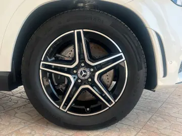 MERCEDES-BENZ GLE 350 d 4M AMG Pano Night Airmatic Burmester