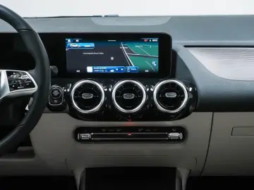 MERCEDES-BENZ GLA 220 220  4 M  Progr. Adv.  Totwink…