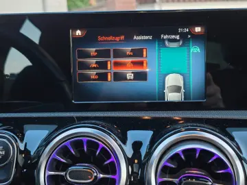MERCEDES-BENZ A 250 e Limousine Prog. Pano LED HUD K…