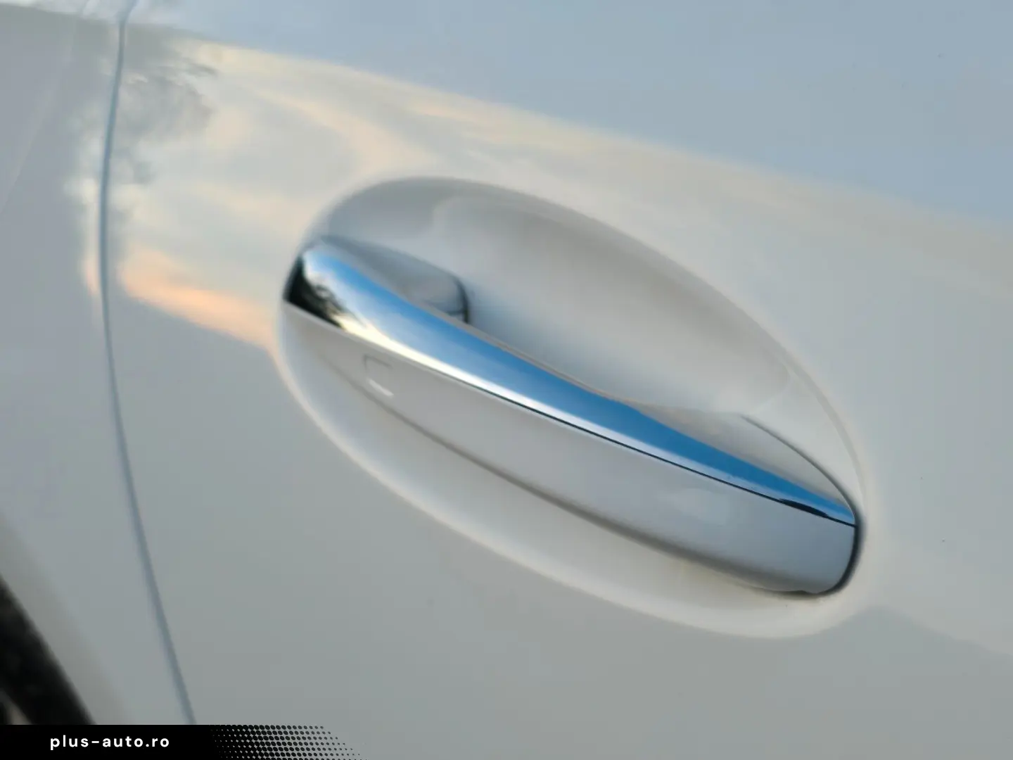 MERCEDES-BENZ A 250 e Limousine Prog. Pano LED HUD K&hellip;